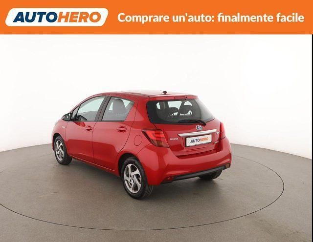Usata Toyota Yaris Hybrid Active 73 CV (53 kW) 2016 Rosso Berlina