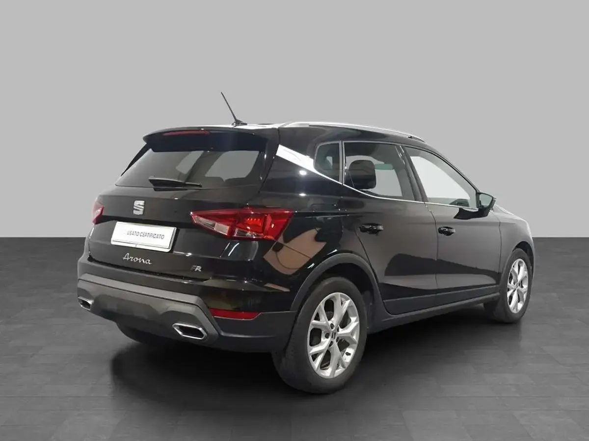 Käytetty Seat Arona FR 95 HP (69 kW) 2025 Musta Katumaasturi