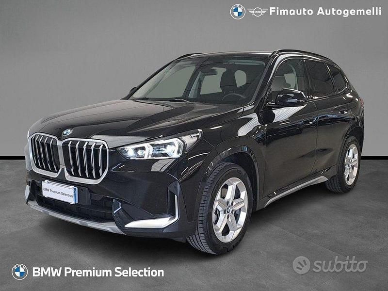 Usata BMW X1 xLine 136 CV (100 kW) 2022 Nero / pastello SUV