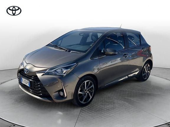 Grigio Usata 2017 Toyota Yaris Hybrid Style Due volumi | 13.500 € (Buon prezzo) - Immagine 1/4