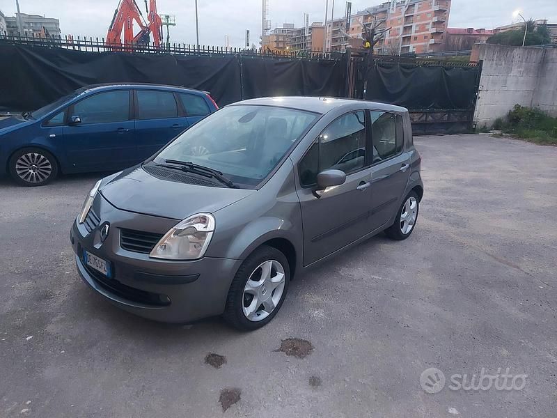 Grigio Usata 2007 Renault Modus Monovolume | 2650 € (Buon prezzo) - Immagine 1/4