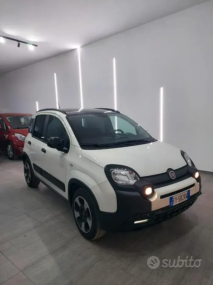 Usata Fiat Panda Cross Cross 69 CV (50 kW) 2020 Bianco Utilitaria