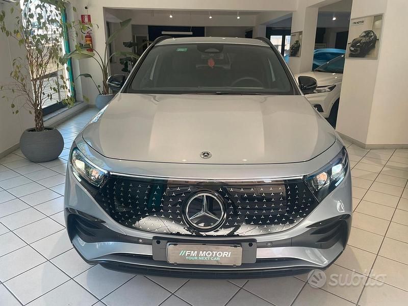 Argento Usata 2025 Mercedes EQA250+ Advanced Plus SUV | 39.900 € - Immagine 1/4