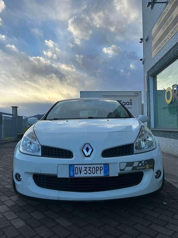 Gebraucht Renault Clio II 197 PS (144 kW) 2008 Limousine