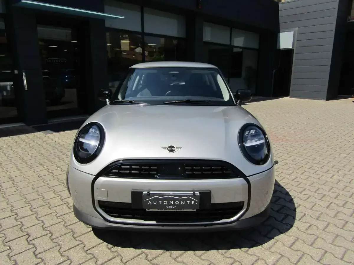 Usata Mini Cooper Classic 114 kW (156 CV) 2025 Melting silver Utilitaria