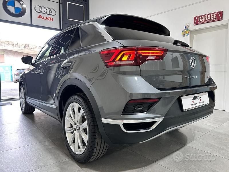 Usata VW T-Roc 150 CV (110 kW) 2019 Grigio SUV