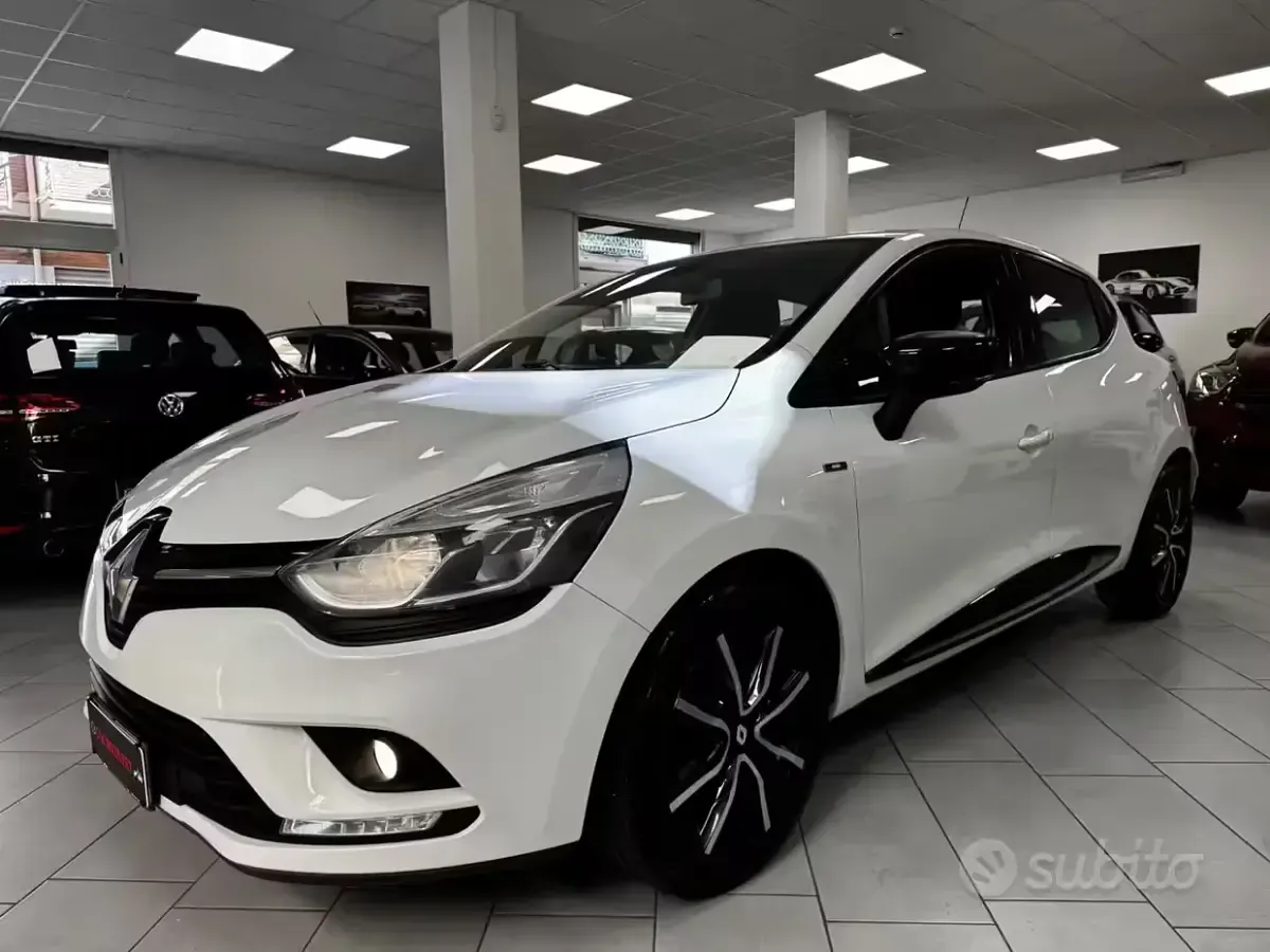 Second-hand Renault Clio IV Life 75 CP (55 kW) 2019 Alb Berlinǎ