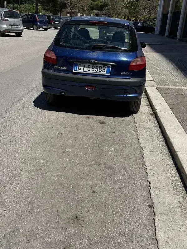 Usata Peugeot 206 68 CV (50 kW) 2002 Berlina