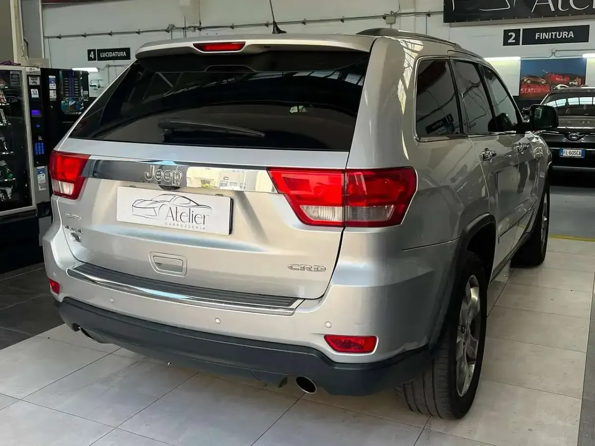 Usata Jeep Grand Cherokee Overland 241 CV (177 kW) 2012 Argento SUV