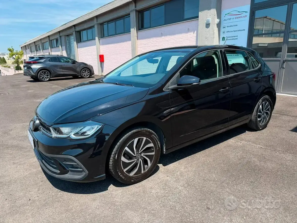 Usata VW Polo Style 95 CV (69 kW) 2023 Nero Utilitaria