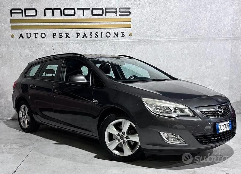 Occasion Opel Astra 110 ch (80 kW) 2011 Gris Berline