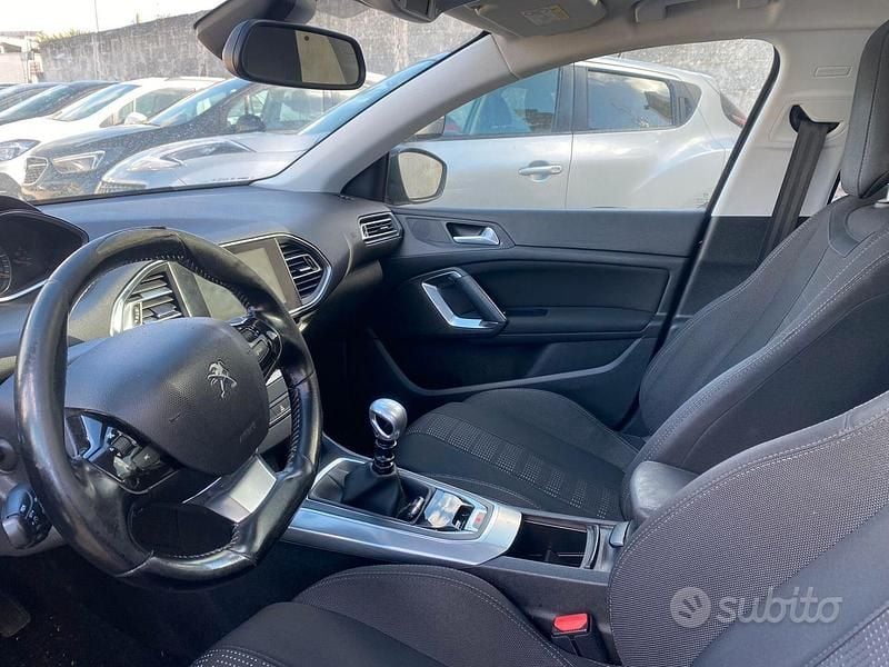 Usata Peugeot 308 Business-Line 120 CV (88 kW) 2017 Nero Station wagon