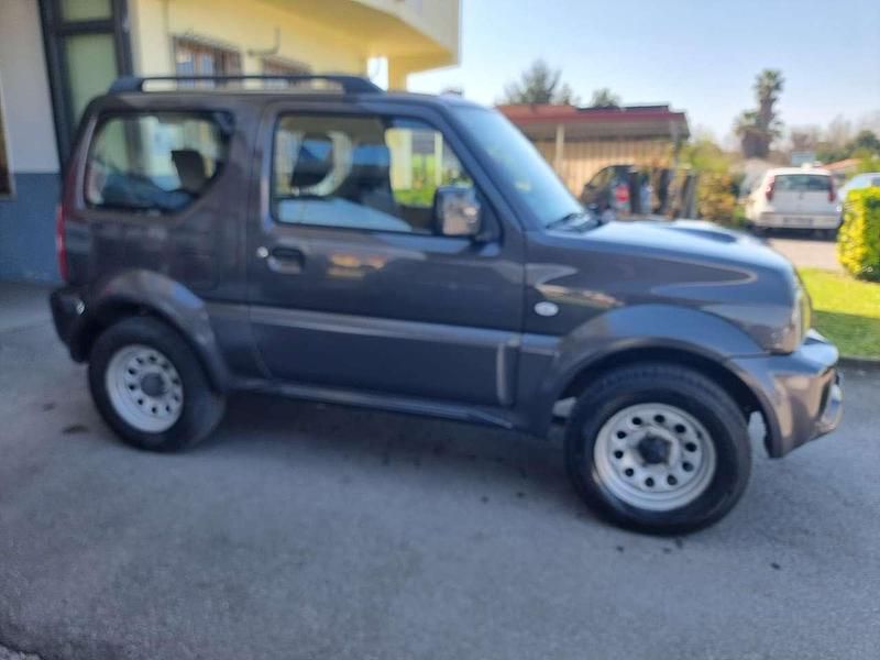 Usata Suzuki Jimny 86 CV (63 kW) 2013 Grigio SUV