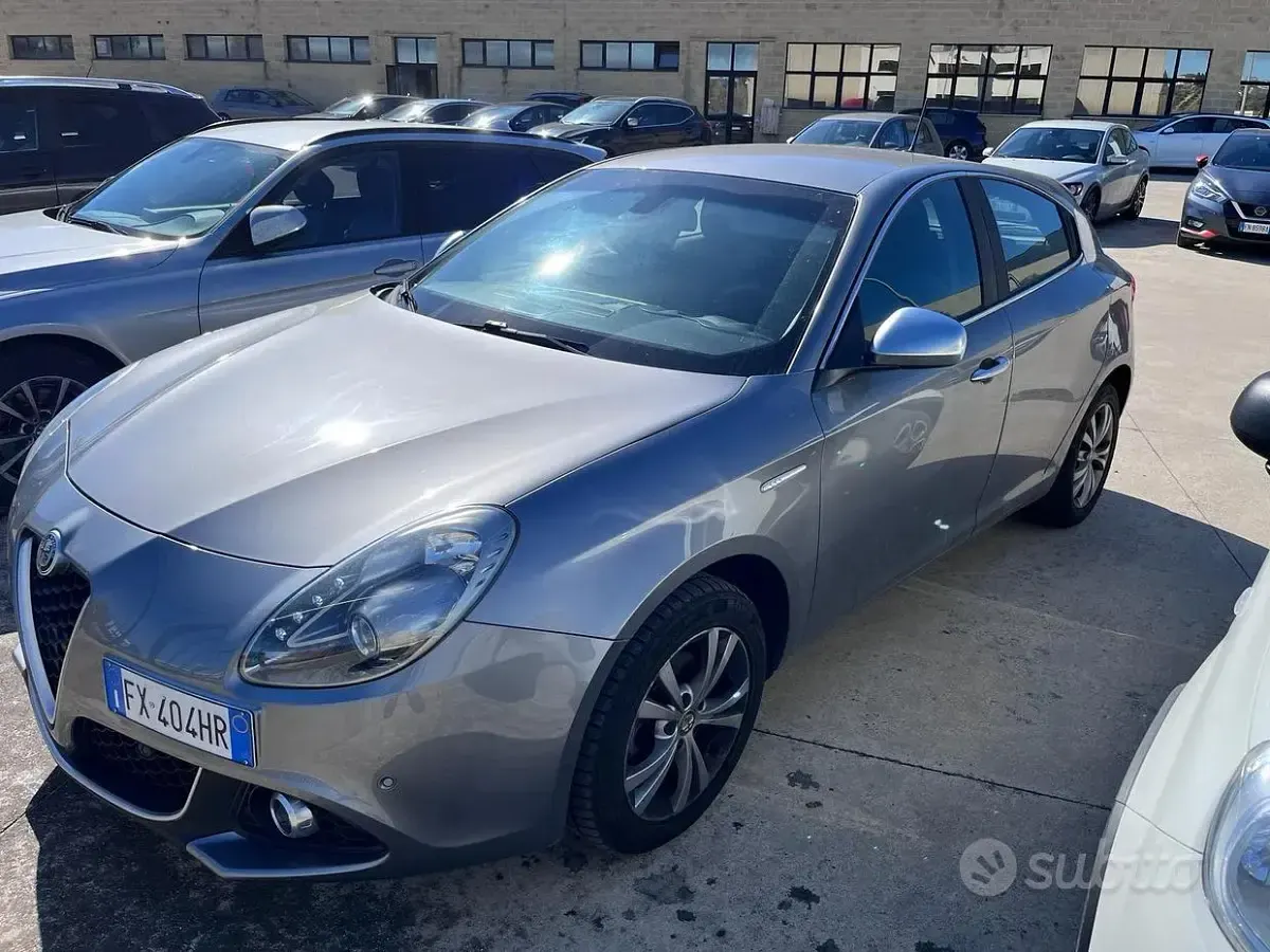 Usata Alfa Romeo Giulietta 120 CV (88 kW) 2019 Grigio Utilitaria