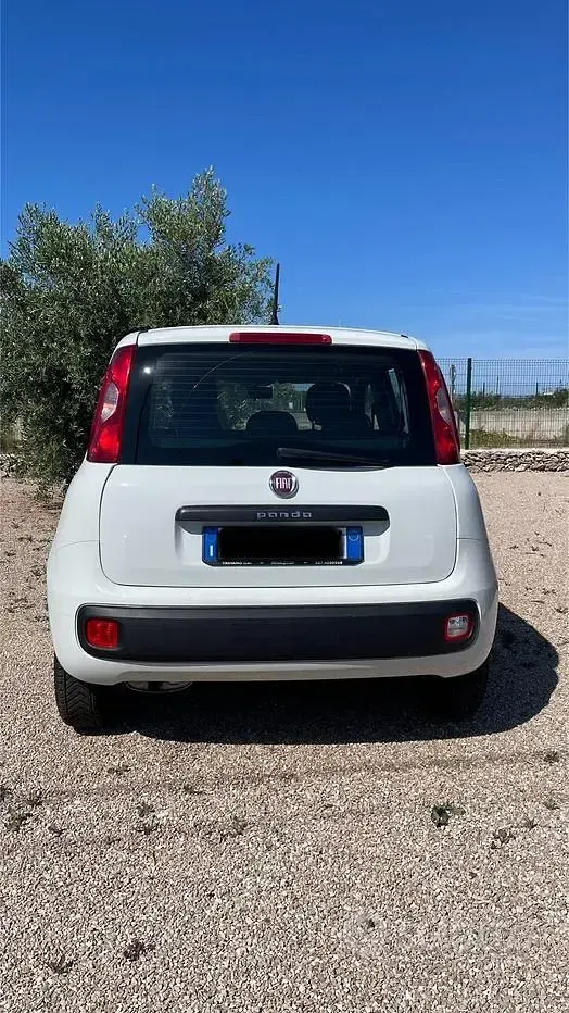 Usata Fiat Panda Lounge 69 CV (50 kW) 2017 Bianco Utilitaria