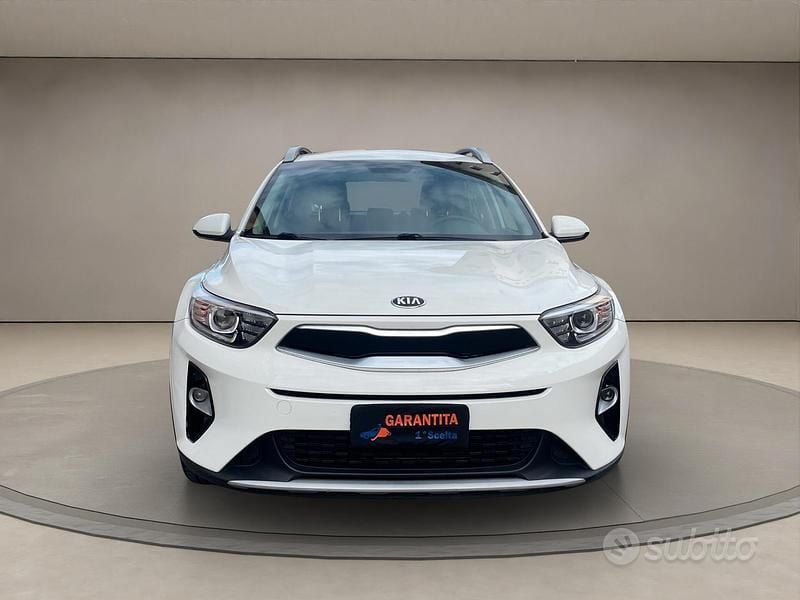 Usata Kia Stonic 101 CV (74 kW) 2020 Bianco SUV