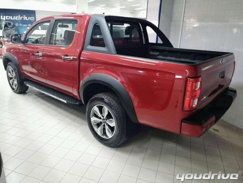 Nuova EVO Cross 4 139 CV (102 kW) 2025 Rosso Pick-up