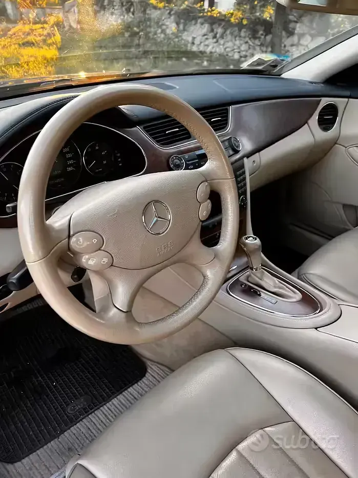 Usata Mercedes CLS320 224 CV (164 kW) 2006 Nero Coupé