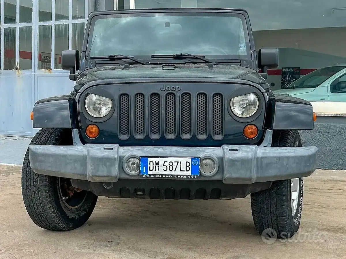 Usata Jeep Wrangler Sahara 177 CV (130 kW) 2008 Nero SUV