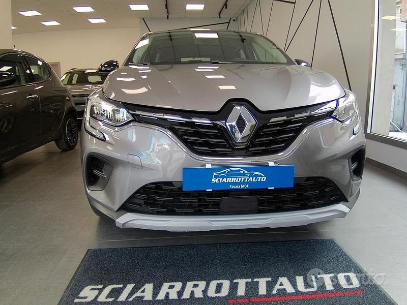 Usata Renault Captur Zen 115 CV (84 kW) 2021 Grigio SUV