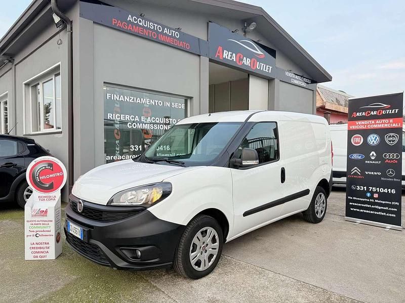 Usata Fiat Doblò 95 CV (69 kW) 2021 Bianco Monovolume