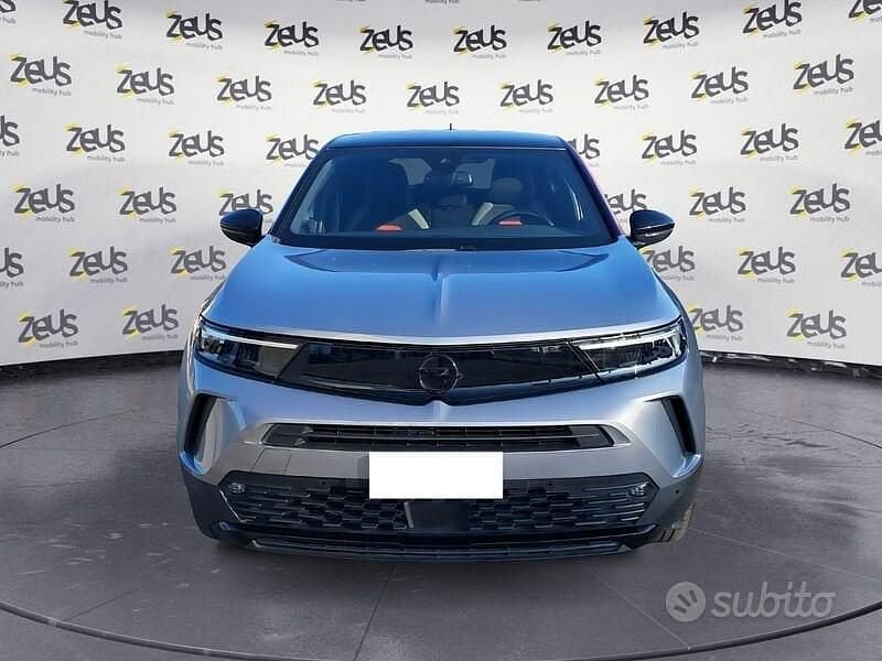 Usata Opel Mokka 101 CV (74 kW) 2023 Grigio SUV