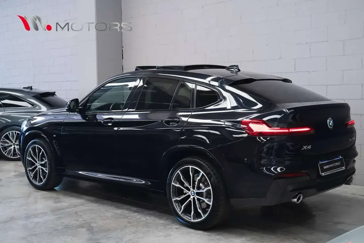 Usata BMW X4 M Sport 190 CV (139 kW) 2021 Mediteran blau SUV