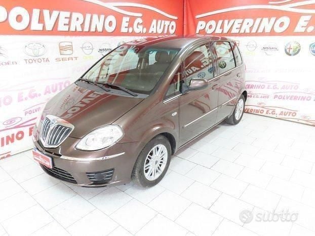 Usata Lancia Musa 95 CV (69 kW) 2010 Marrone Monovolume