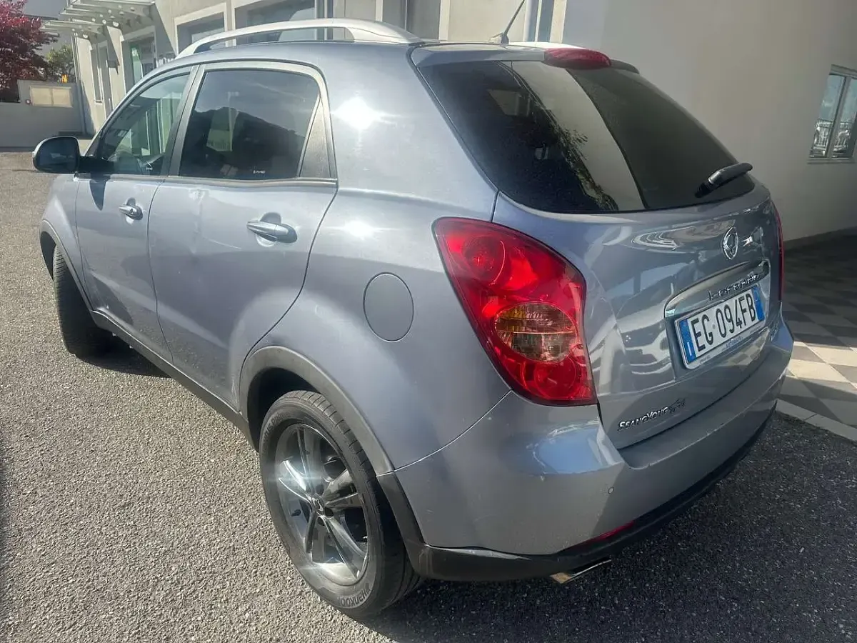 Usata SsangYong Korando Crystal 175 CV (128 kW) 2011 Grigio SUV
