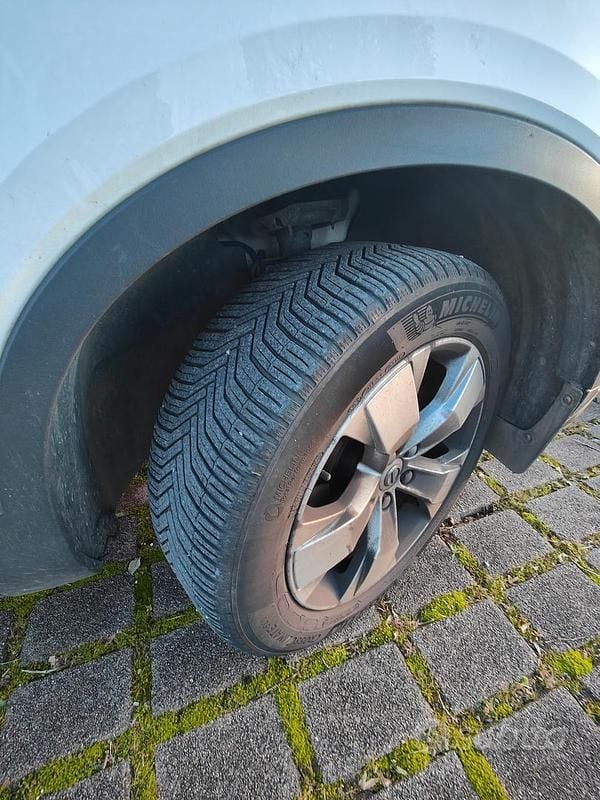 Usata Volvo XC40 Momentum 156 CV (114 kW) 2018 Bianco SUV