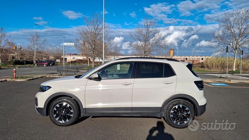 Usata VW T-Cross Style 110 CV (80 kW) 2023 Grigio SUV