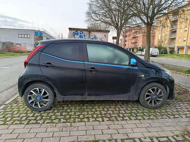 Usata Toyota Aygo Trend 72 CV (52 kW) 2019 Nero Utilitaria
