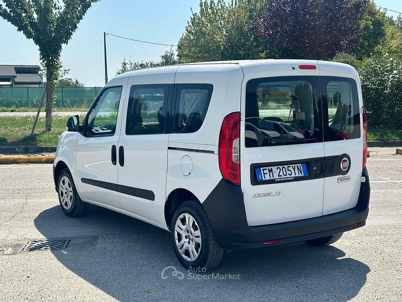 Usata Fiat Doblò 95 CV (69 kW) 2018 Bianco Monovolume