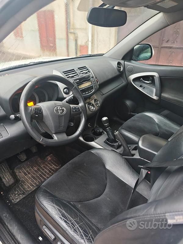 Usata Toyota RAV4 150 CV (110 kW) 2011 Bianco SUV
