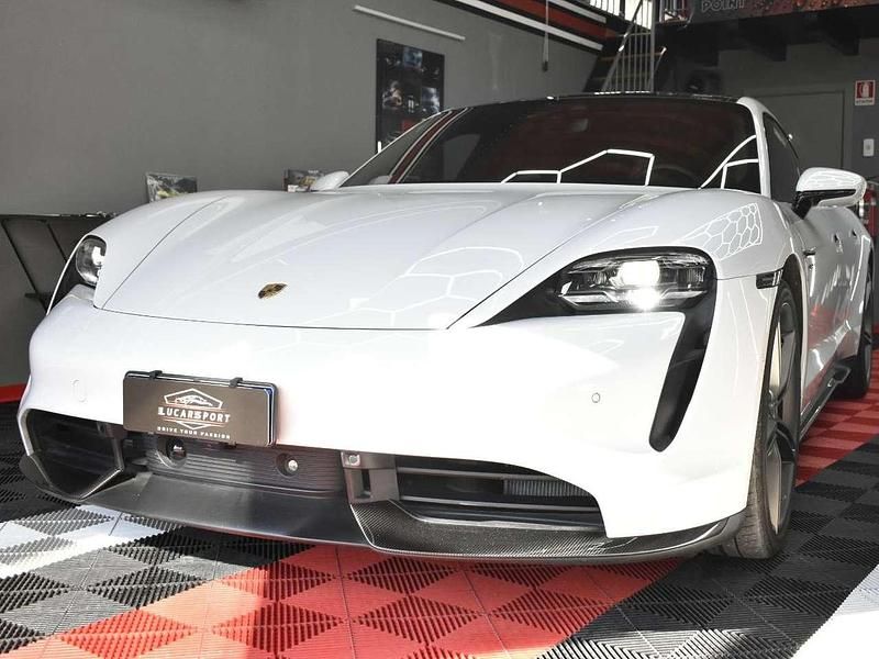 Usata Porsche Taycan Turbo S 559 kW (761 CV) 2020 Pure white Berlina