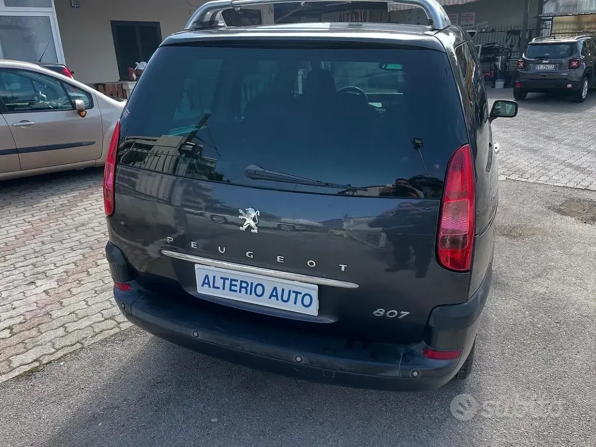 Usata Peugeot 807 140 CV (102 kW) 2007 Nero Monovolume