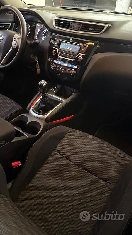 Usata Nissan Qashqai Visia 110 CV (80 kW) 2015 Bianco SUV