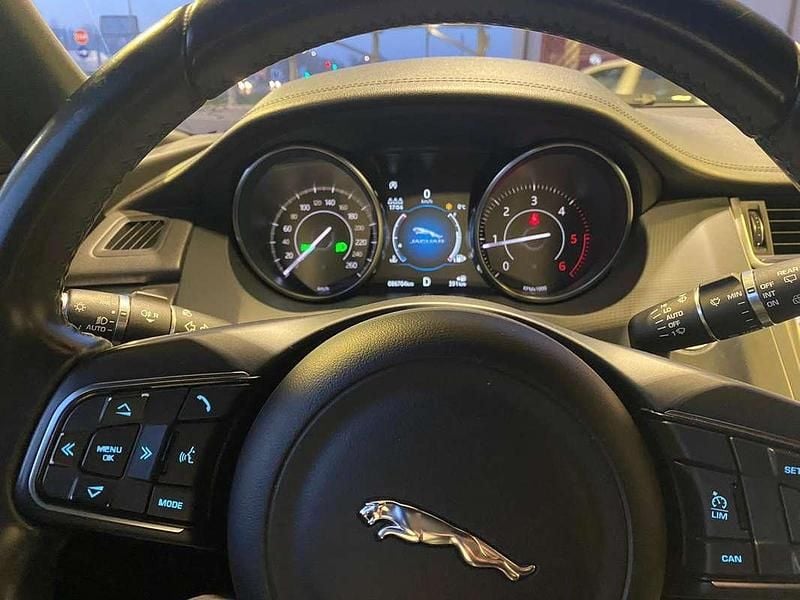 Usata Jaguar E-Pace R-Dynamic 150 CV (110 kW) 2022 Nero SUV