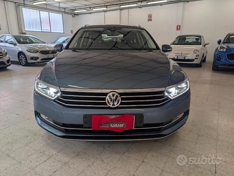 Usata VW Passat Highline 150 CV (110 kW) 2016 Blu Station wagon