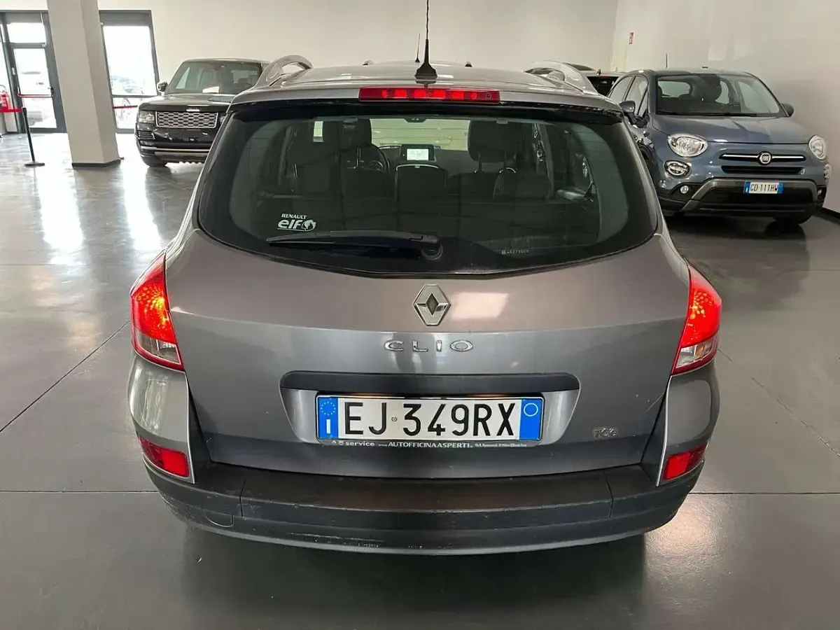 Usata Renault Clio Dynamique 101 CV (74 kW) 2011 Other Station wagon