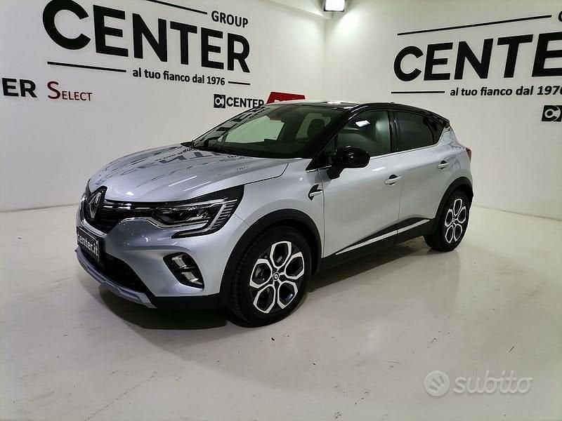 Usata Renault Captur 145 CV (106 kW) 2022 Grigio SUV
