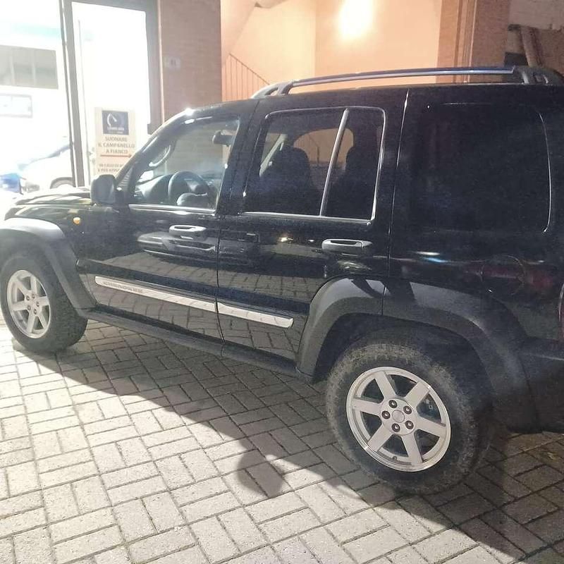 Usata Jeep Cherokee Limited 163 CV (119 kW) 2006 Nero SUV