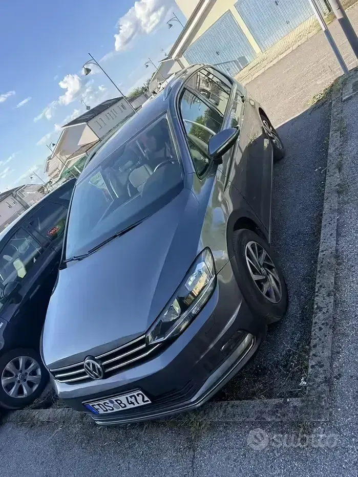 Usata VW Touran 109 CV (80 kW) 2017 Marrone Monovolume
