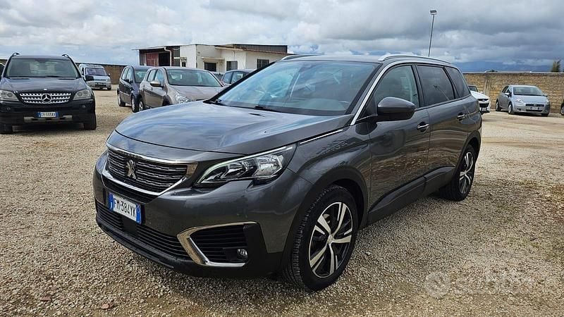 Usata Peugeot 5008 120 CV (88 kW) 2017 Grigio Station wagon