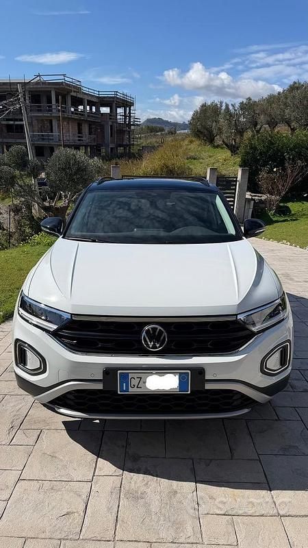 Usata VW T-Roc Sportline 116 CV (85 kW) 2025 Bianco SUV