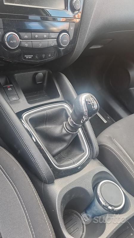 Usata Nissan Qashqai 150 CV (110 kW) 2019 Grigio SUV