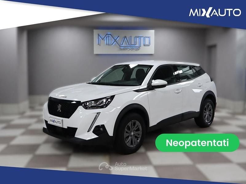 Usata Peugeot 2008 Active 102 CV (75 kW) 2020 Bianco SUV