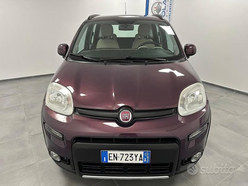 Usata Fiat Panda 4x4 S 86 CV (63 kW) 2013 Viola Utilitaria