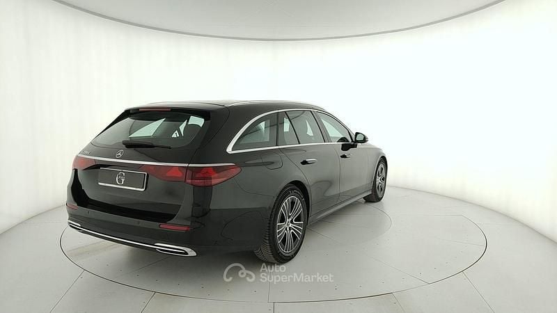 Usata Mercedes E200 Advanced 163 CV (119 kW) 2025 Nero ossidiana Station wagon