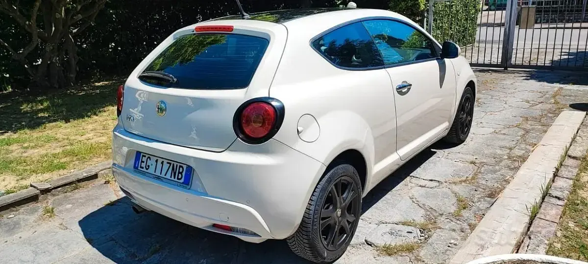 Usata Alfa Romeo MiTo Progression 105 CV (77 kW) 2011 Bianco Utilitaria